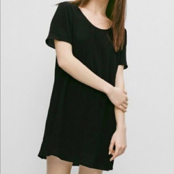 Wilfred Dresses & Skirts - SOLD - Wilfred Free Teigen Dress in Black